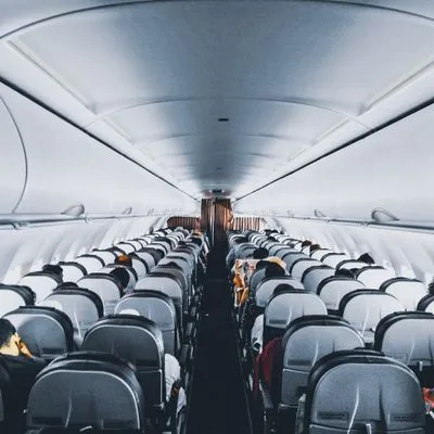 Cabine d'avion — vol vers le Gabon